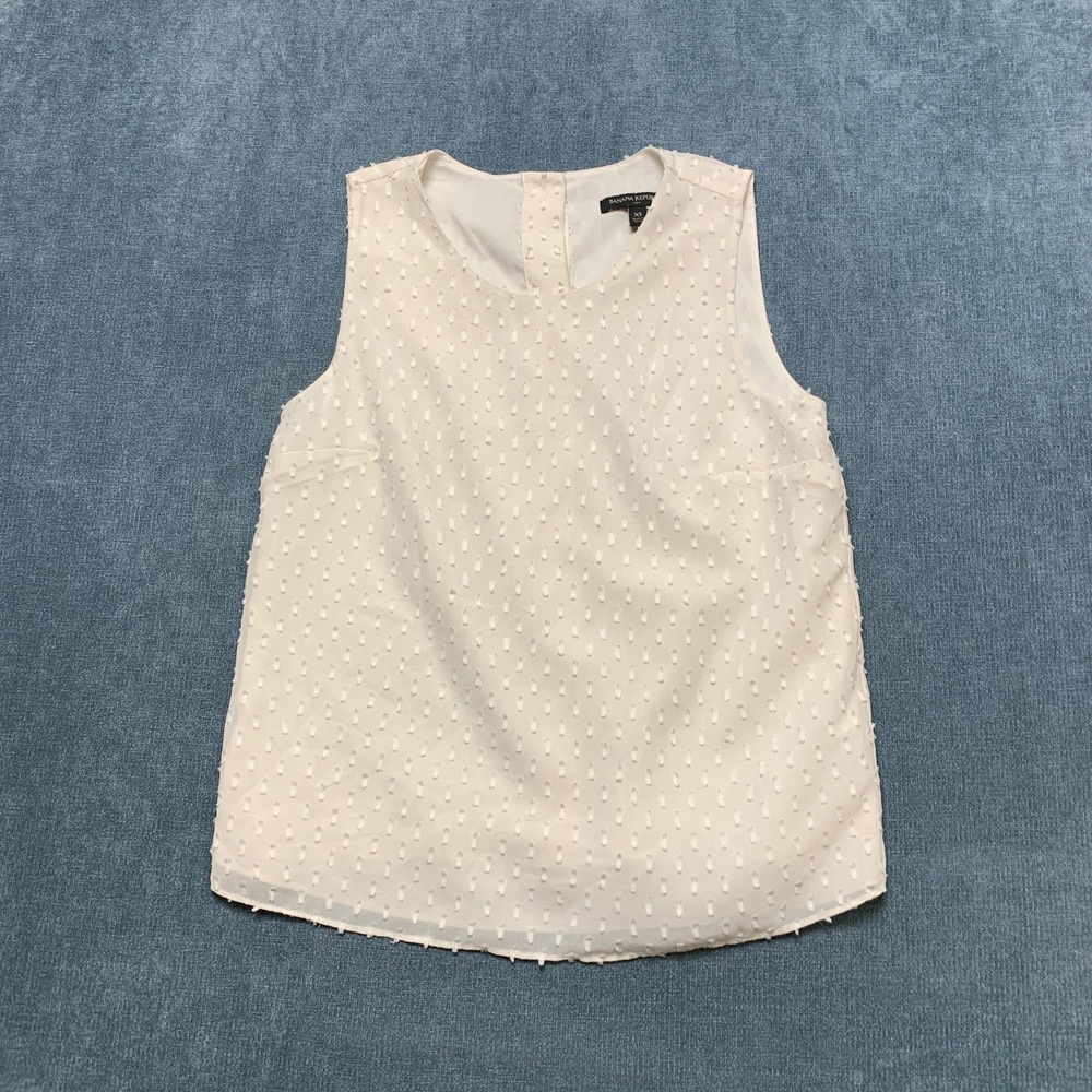 Banana Republic Blouse Womens XS White Sleeveless Swiss Dot Textured Back Button